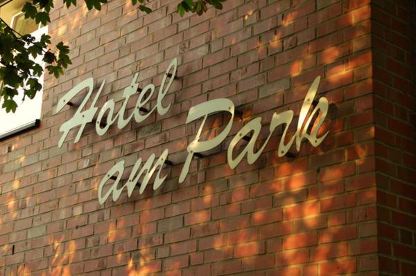 Hotel Am Park Dinslaken Kültér fotó